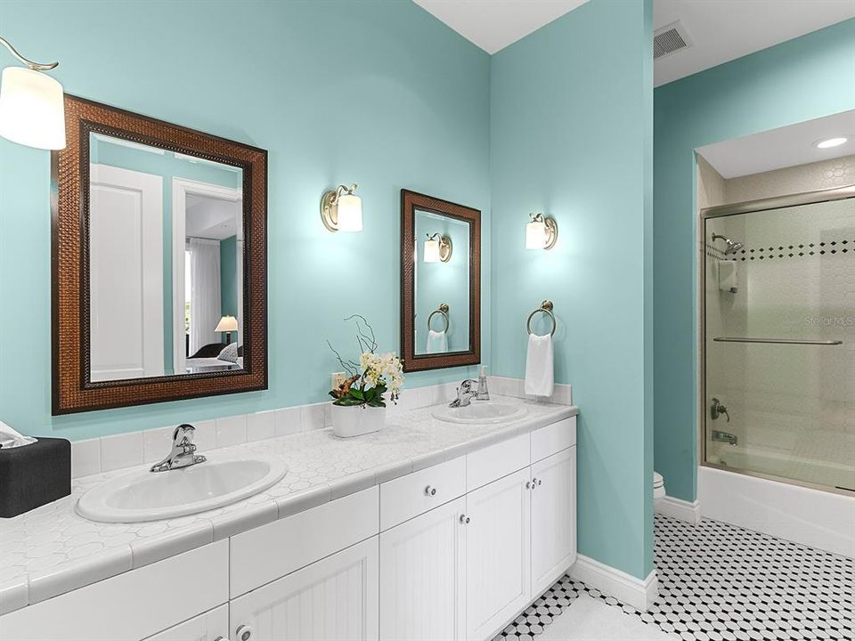 На продажу: $7,200,000 (4 спален, 4 ванн, 5987 Квадратных фут)