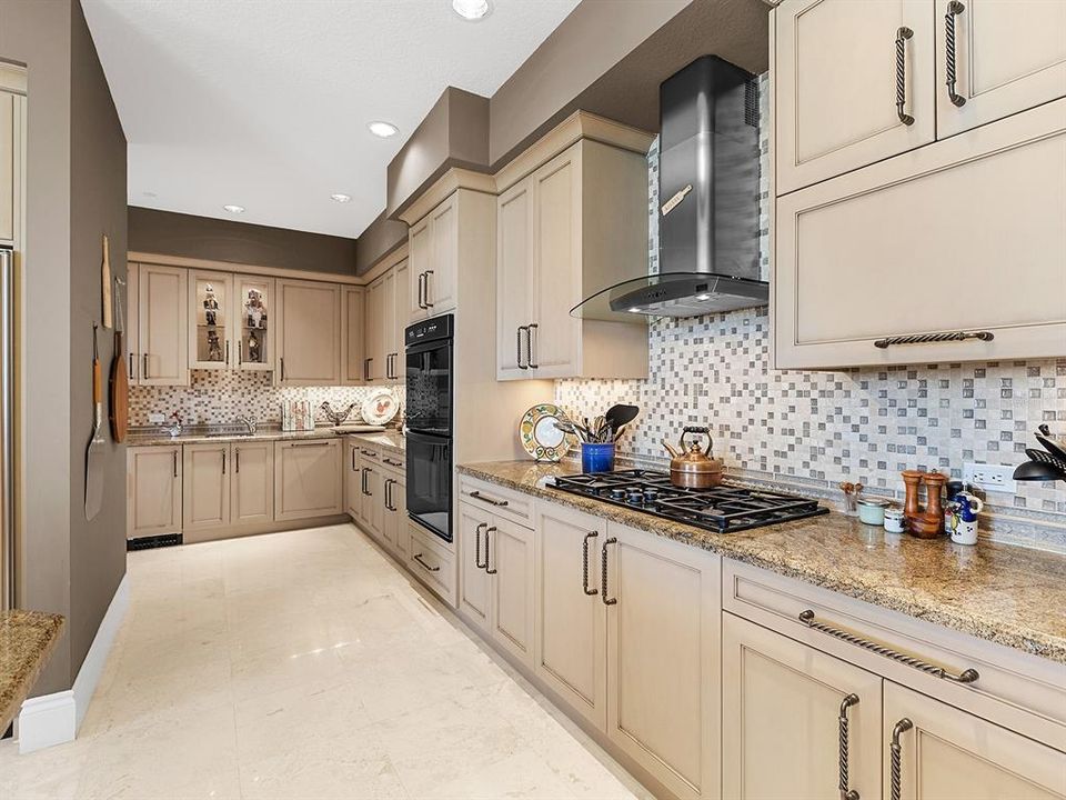 На продажу: $7,200,000 (4 спален, 4 ванн, 5987 Квадратных фут)