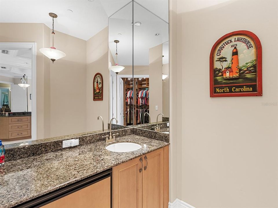 На продажу: $7,200,000 (4 спален, 4 ванн, 5987 Квадратных фут)