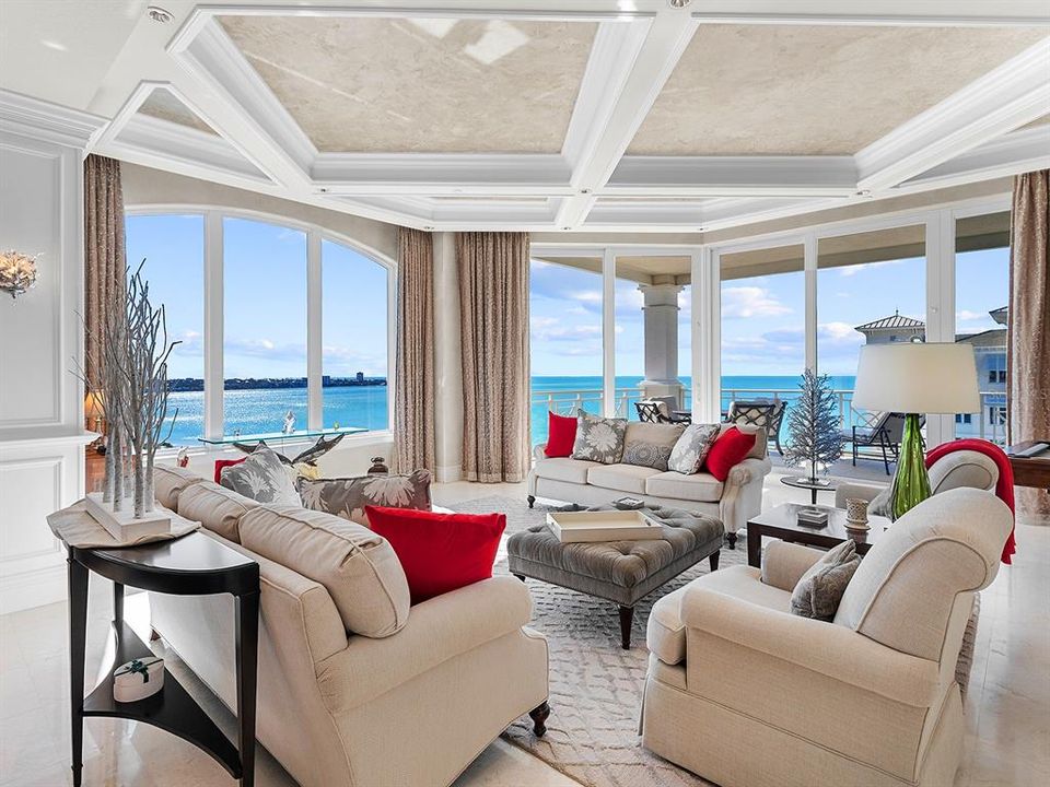 На продажу: $7,200,000 (4 спален, 4 ванн, 5987 Квадратных фут)