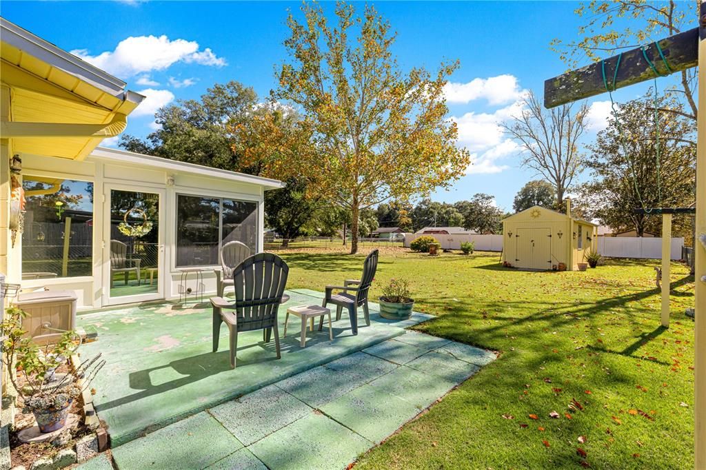 Activo con contrato: $204,000 (3 camas, 2 baños, 1040 Pies cuadrados)