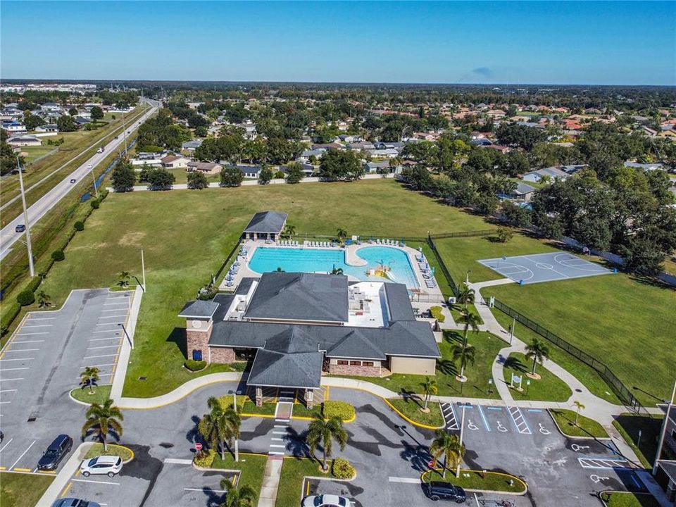 出租: $1,595 (3 贝兹, 2 浴室, 1696 平方英尺)