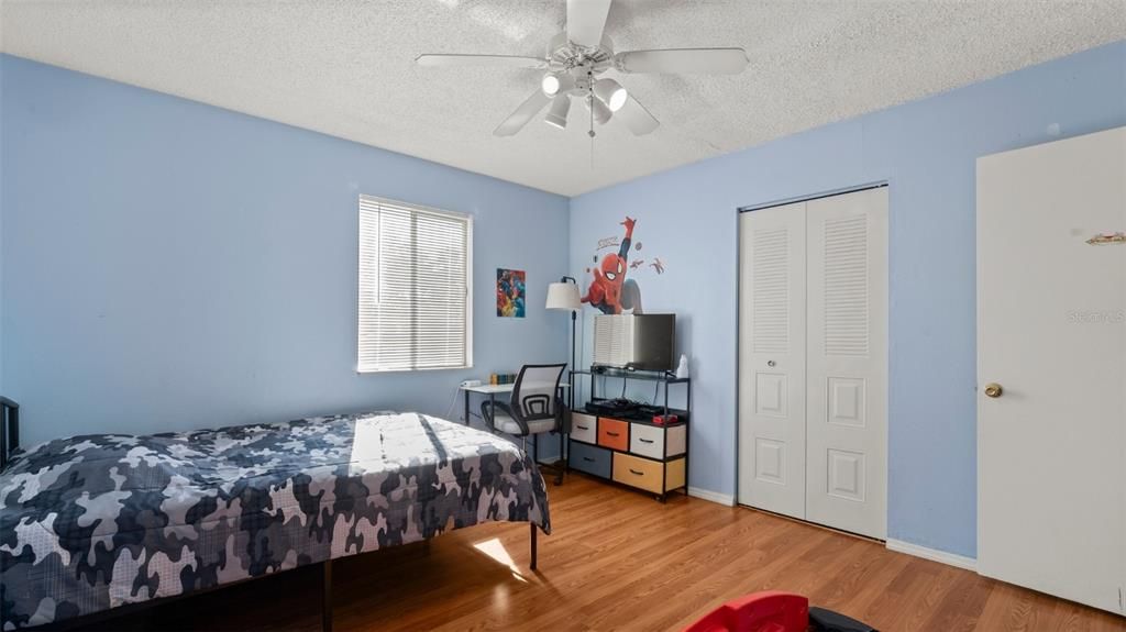 待售: $135,000 (3 贝兹, 2 浴室, 1289 平方英尺)