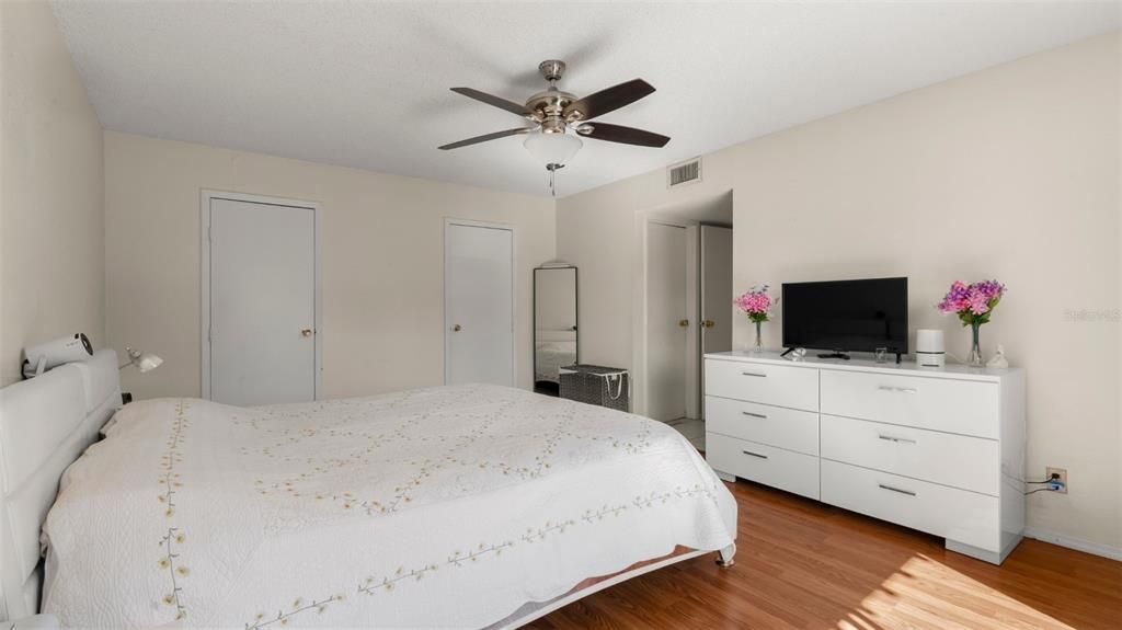 待售: $135,000 (3 贝兹, 2 浴室, 1289 平方英尺)