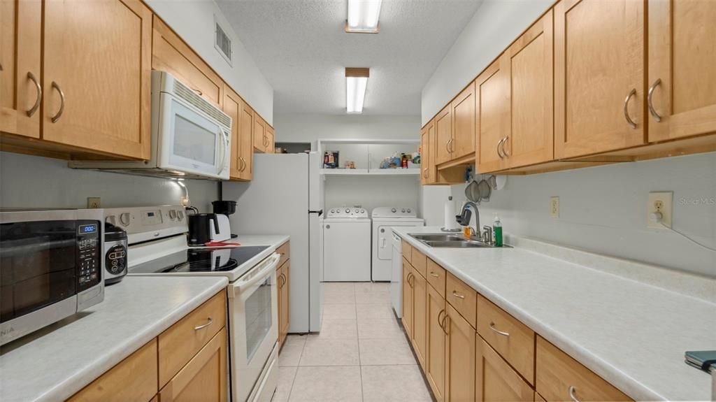 待售: $135,000 (3 贝兹, 2 浴室, 1289 平方英尺)