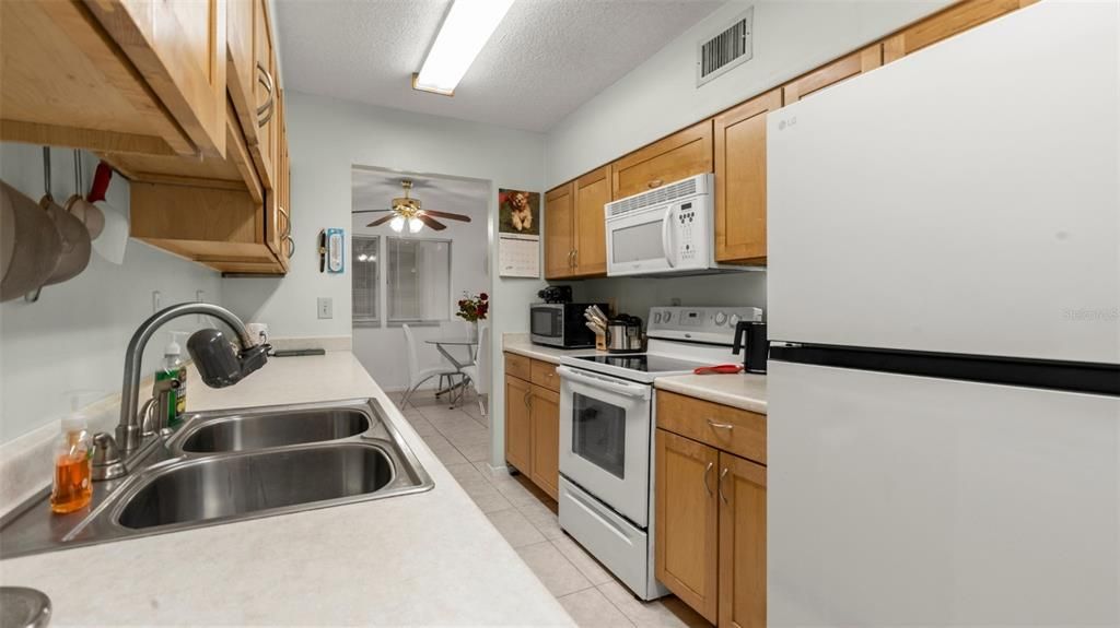 待售: $135,000 (3 贝兹, 2 浴室, 1289 平方英尺)