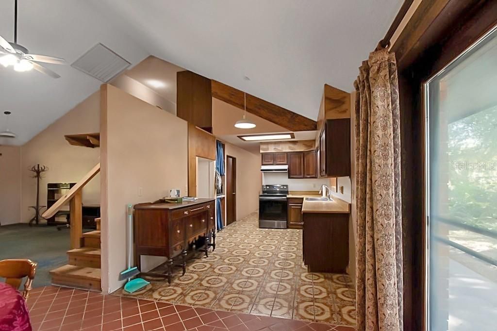 For Sale: $345,000 (3 beds, 1 baths, 1893 Square Feet)