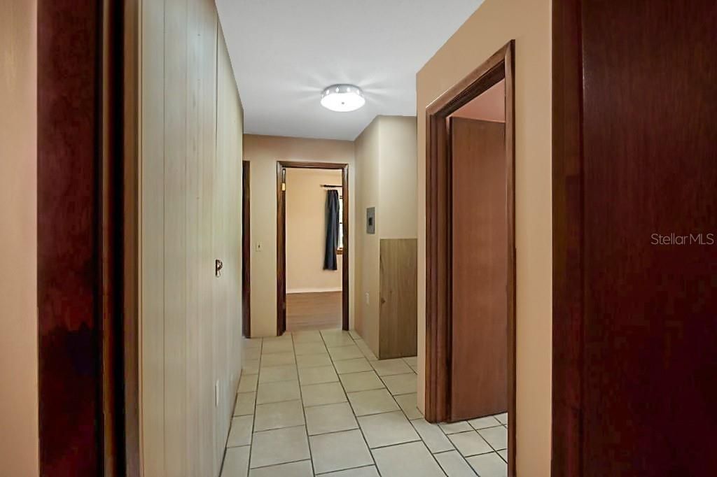 For Sale: $345,000 (3 beds, 1 baths, 1893 Square Feet)