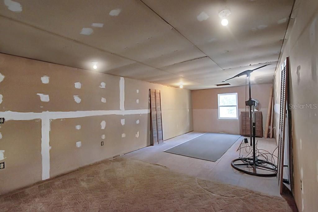 For Sale: $345,000 (3 beds, 1 baths, 1893 Square Feet)