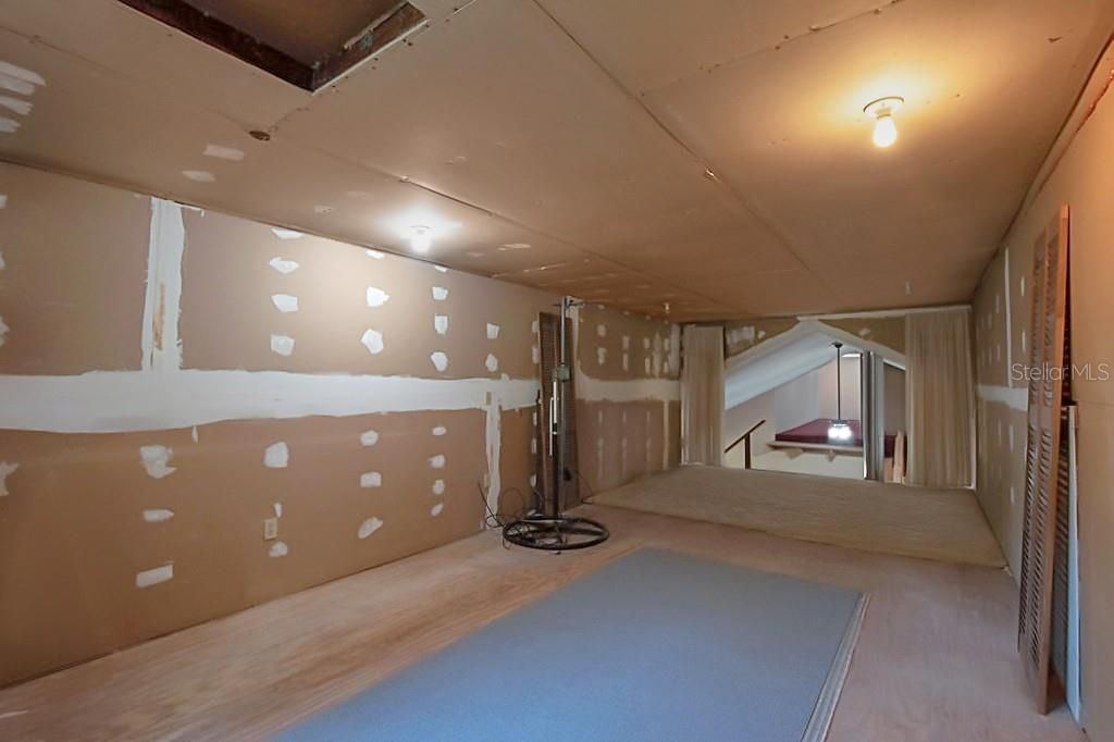 For Sale: $345,000 (3 beds, 1 baths, 1893 Square Feet)