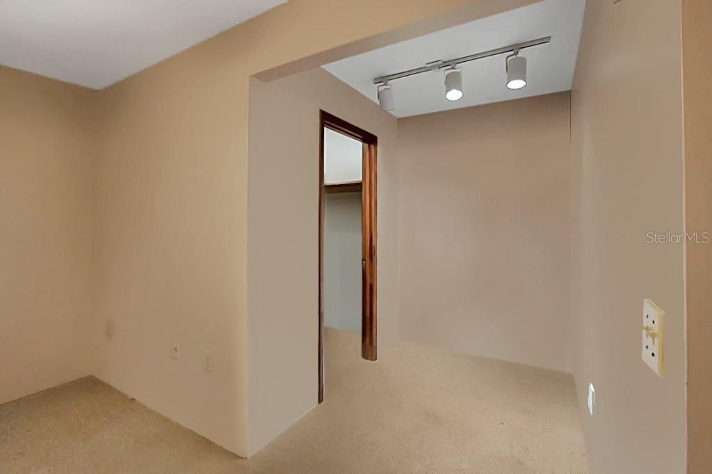 For Sale: $345,000 (3 beds, 1 baths, 1893 Square Feet)