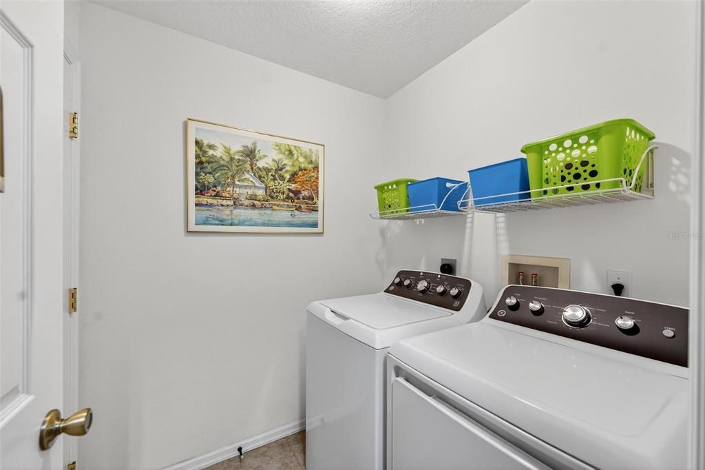 На продажу: $285,000 (3 спален, 2 ванн, 1621 Квадратных фут)