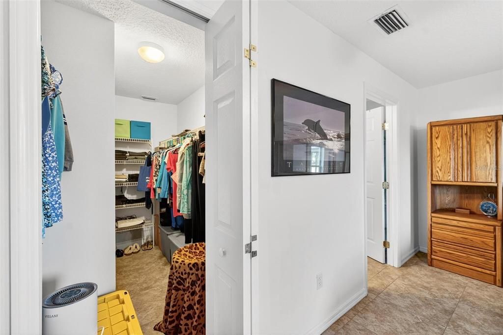 На продажу: $285,000 (3 спален, 2 ванн, 1621 Квадратных фут)