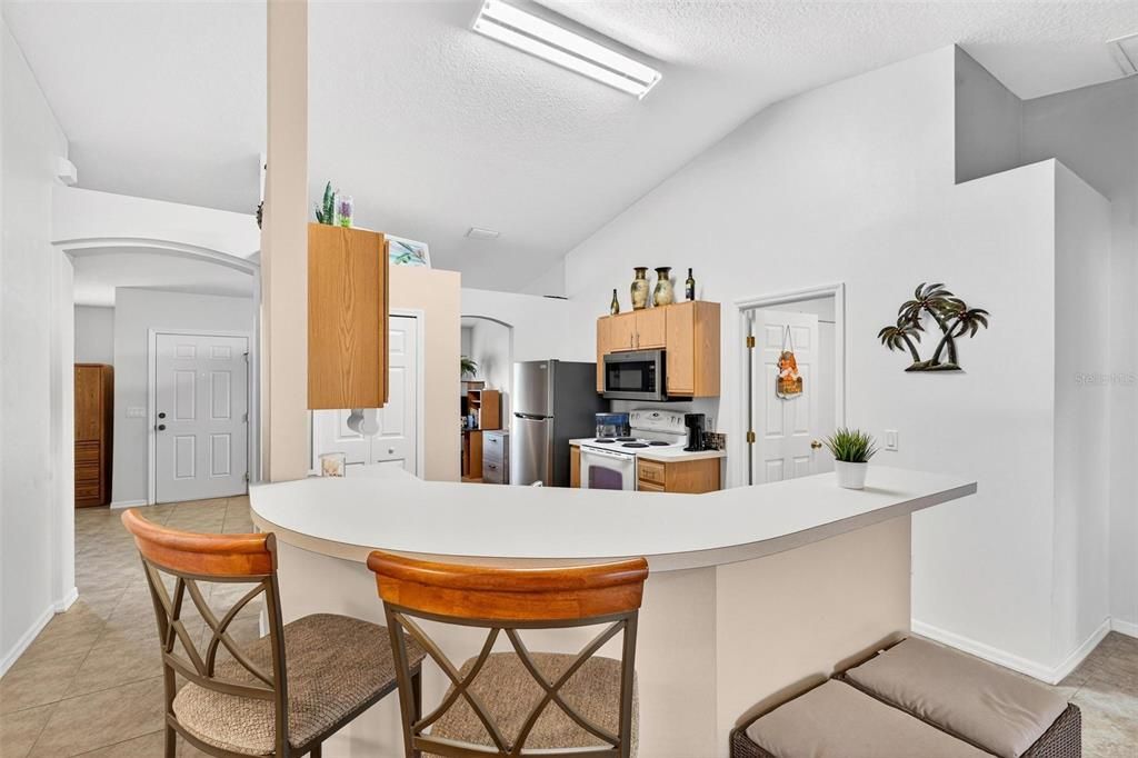 На продажу: $285,000 (3 спален, 2 ванн, 1621 Квадратных фут)