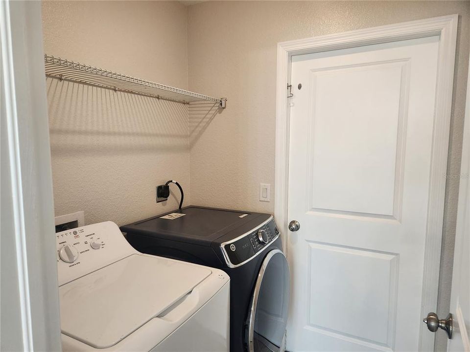 Active With Contract: $249,900 (3 beds, 2 baths, 1148 Square Feet)