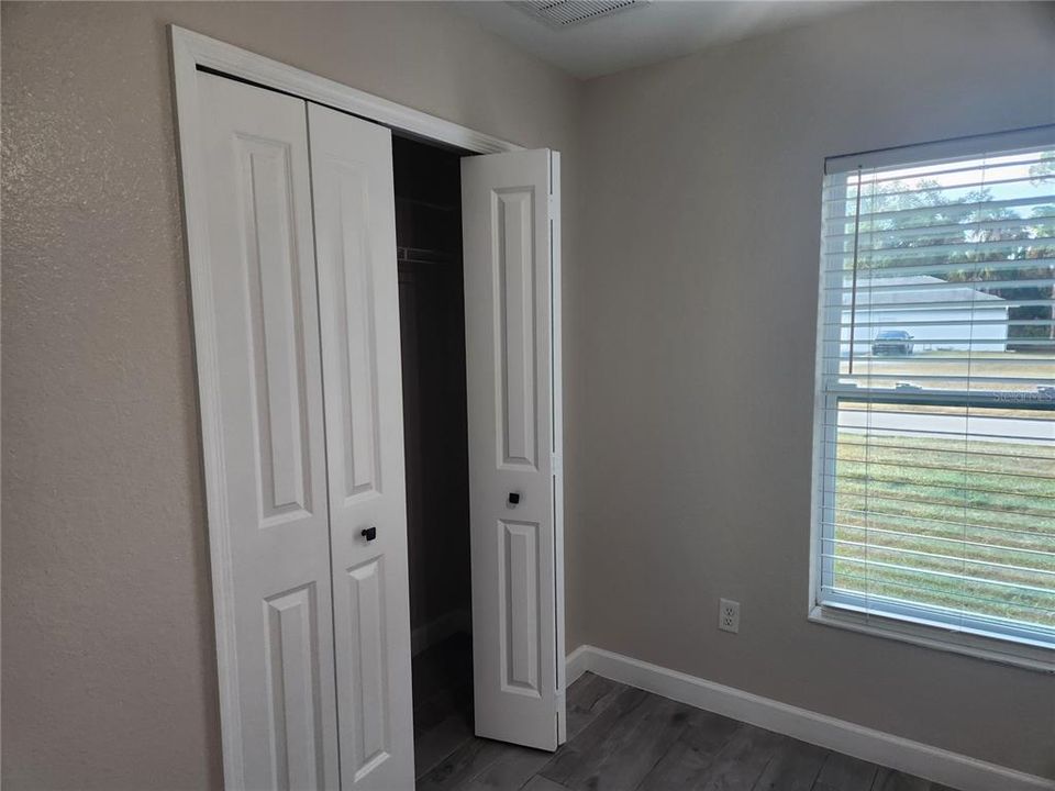 Active With Contract: $249,900 (3 beds, 2 baths, 1148 Square Feet)