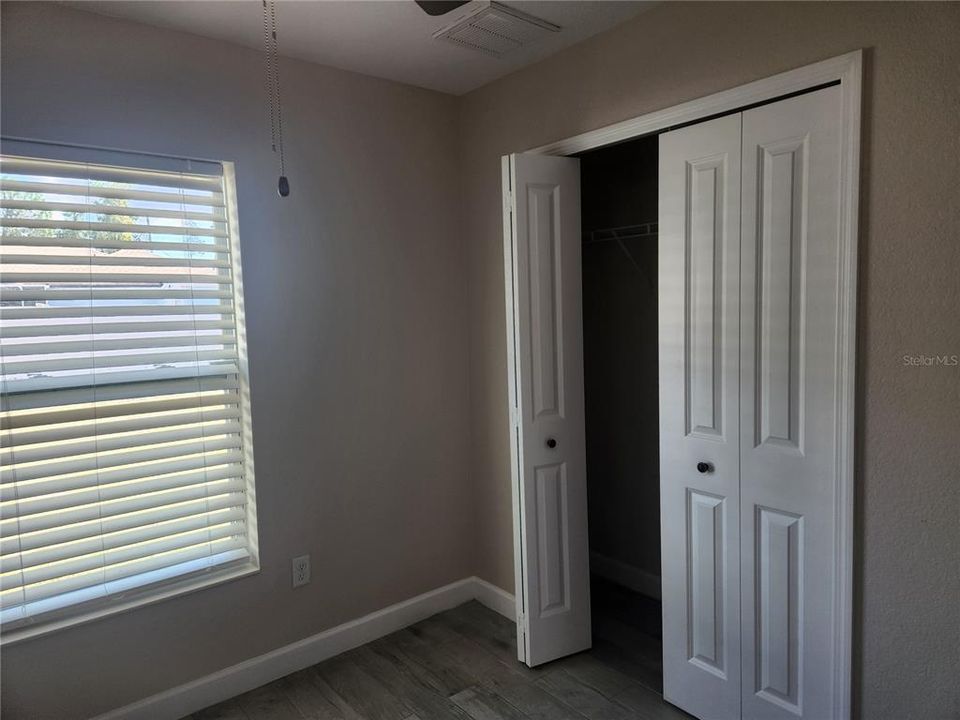 Active With Contract: $249,900 (3 beds, 2 baths, 1148 Square Feet)