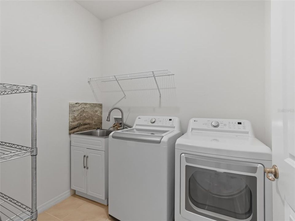 В аренду: $4,700 (4 спален, 2 ванн, 2034 Квадратных фут)