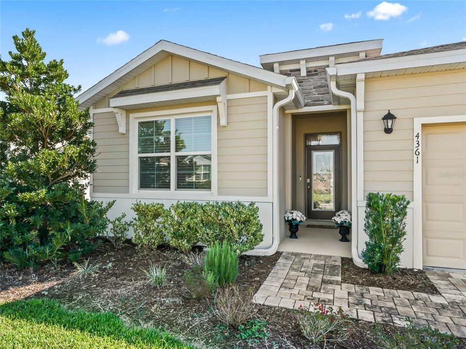 В аренду: $4,700 (4 спален, 2 ванн, 2034 Квадратных фут)