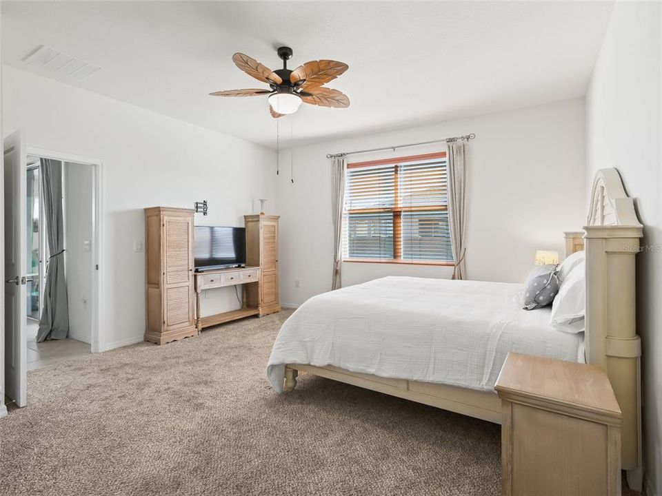 В аренду: $4,700 (4 спален, 2 ванн, 2034 Квадратных фут)