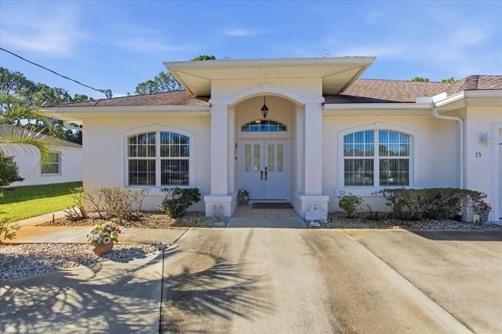 Active With Contract: $315,000 (3 beds, 2 baths, 1896 Square Feet)