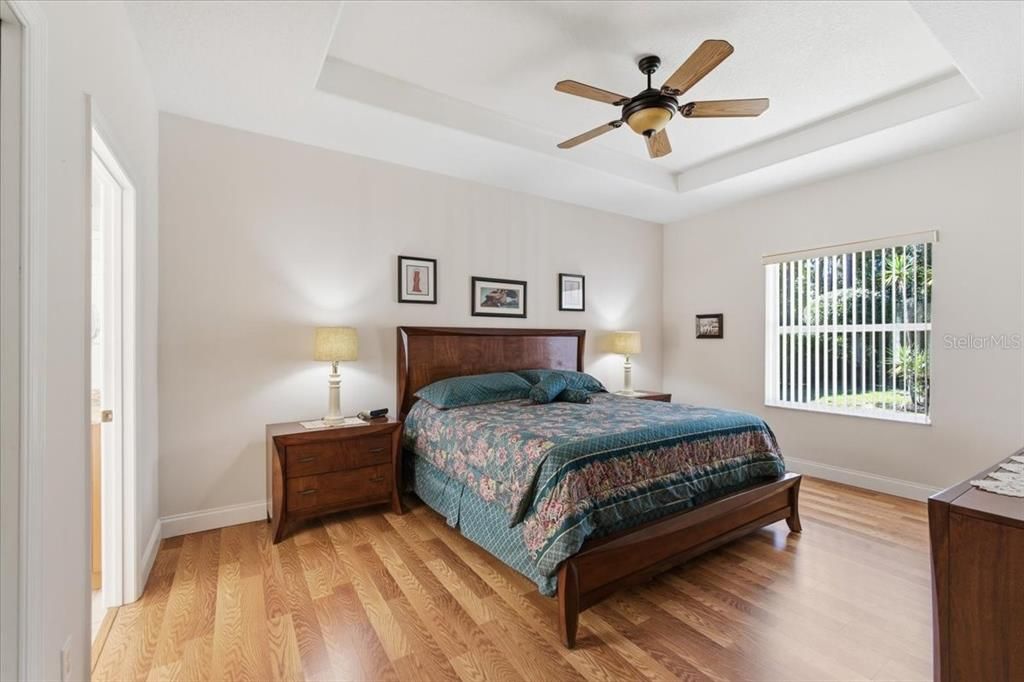 Active With Contract: $315,000 (3 beds, 2 baths, 1896 Square Feet)