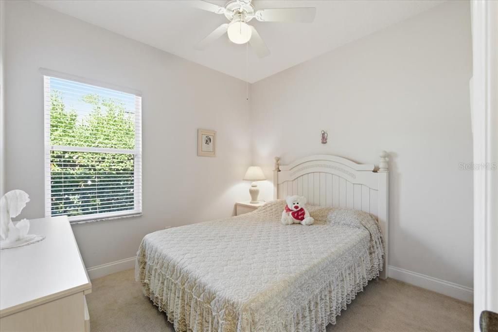 Active With Contract: $315,000 (3 beds, 2 baths, 1896 Square Feet)