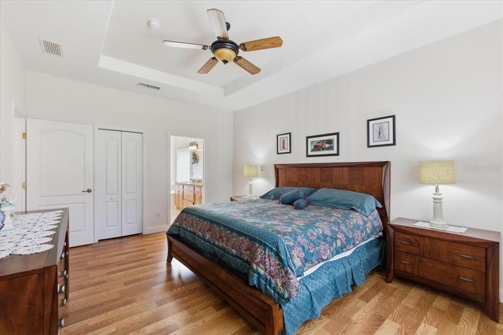 Active With Contract: $315,000 (3 beds, 2 baths, 1896 Square Feet)