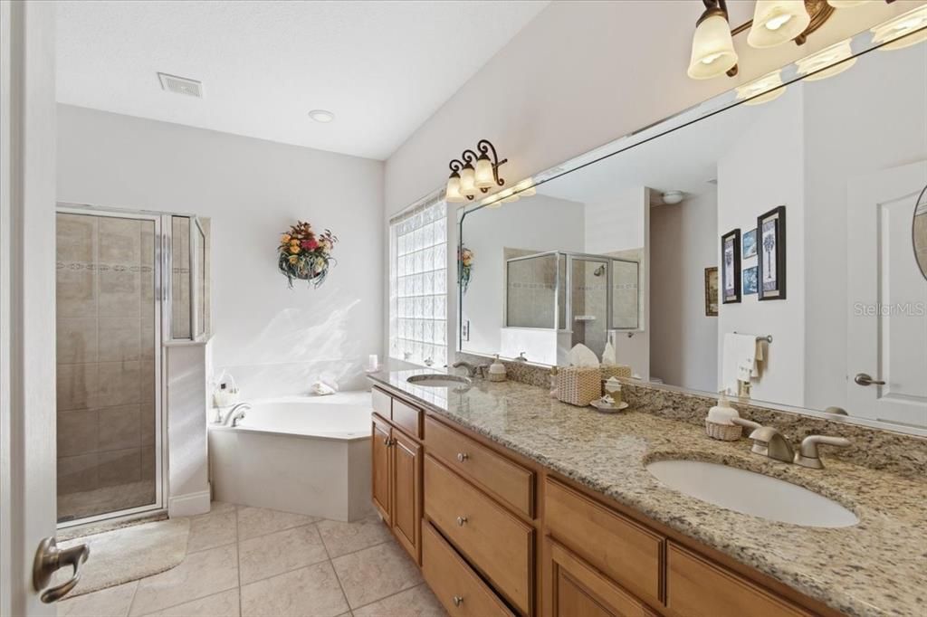 Active With Contract: $315,000 (3 beds, 2 baths, 1896 Square Feet)