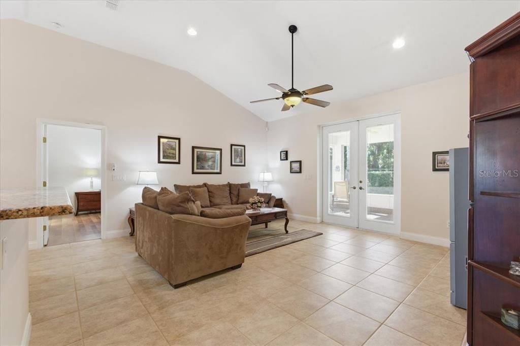 Active With Contract: $315,000 (3 beds, 2 baths, 1896 Square Feet)