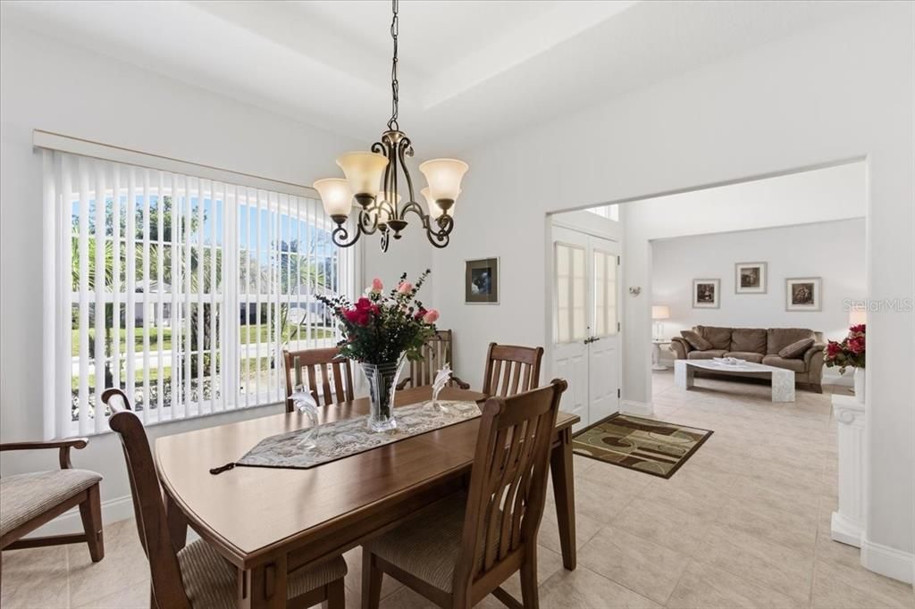 Active With Contract: $315,000 (3 beds, 2 baths, 1896 Square Feet)