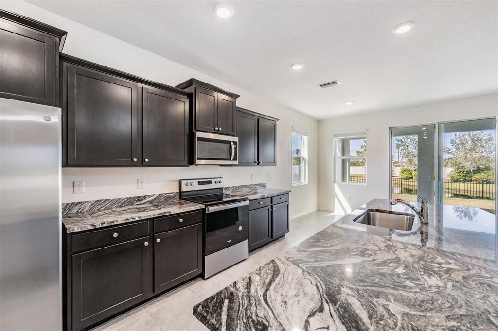 待售: $369,900 (3 贝兹, 2 浴室, 1844 平方英尺)