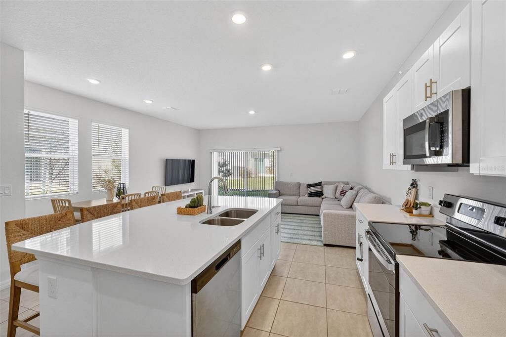 待售: $295,000 (3 贝兹, 2 浴室, 1550 平方英尺)