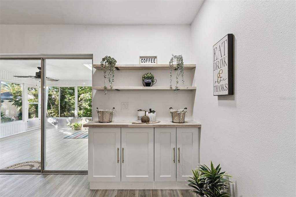 Active With Contract: $285,000 (3 beds, 2 baths, 1377 Square Feet)