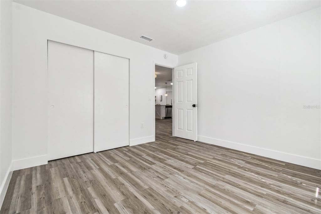 Active With Contract: $285,000 (3 beds, 2 baths, 1377 Square Feet)