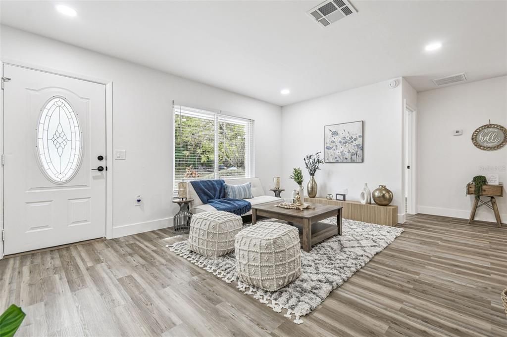 Active With Contract: $285,000 (3 beds, 2 baths, 1377 Square Feet)