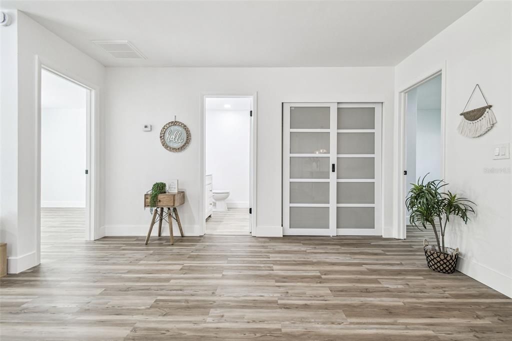 Active With Contract: $285,000 (3 beds, 2 baths, 1377 Square Feet)