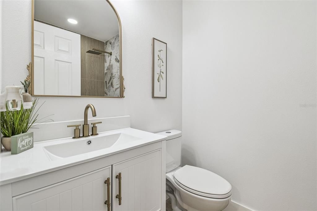 Active With Contract: $285,000 (3 beds, 2 baths, 1377 Square Feet)