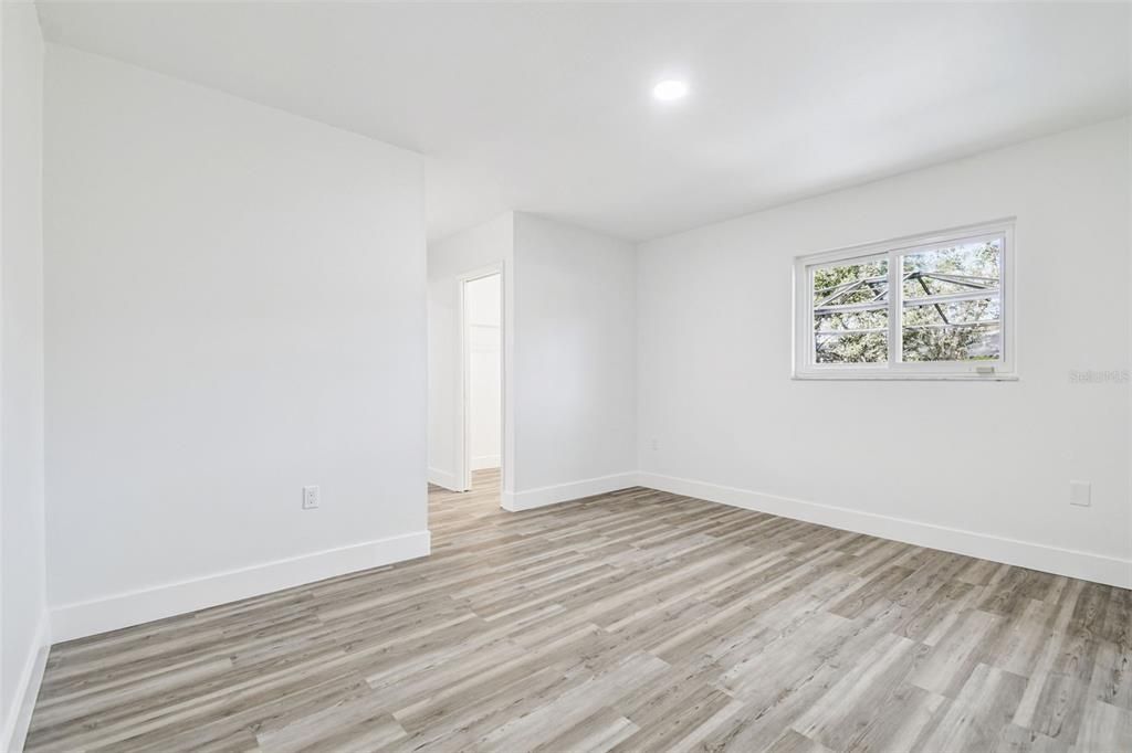 Active With Contract: $285,000 (3 beds, 2 baths, 1377 Square Feet)