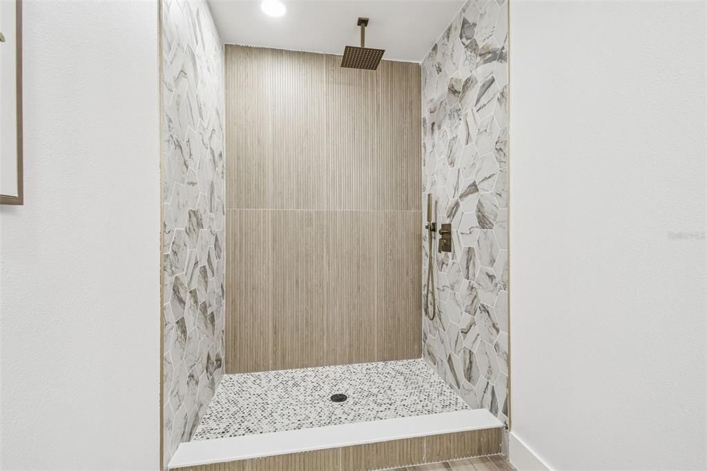 Active With Contract: $285,000 (3 beds, 2 baths, 1377 Square Feet)