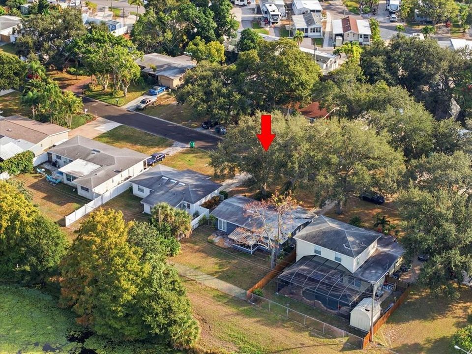 На продажу: $349,900 (2 спален, 1 ванн, 912 Квадратных фут)