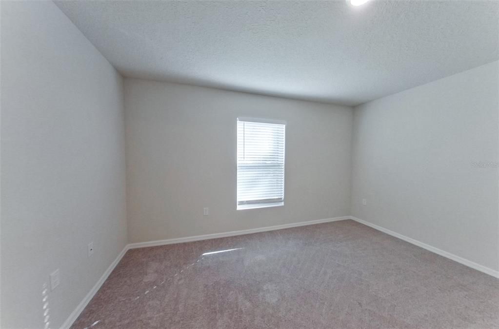 For Rent: $1,645 (4 beds, 2 baths, 1449 Square Feet)