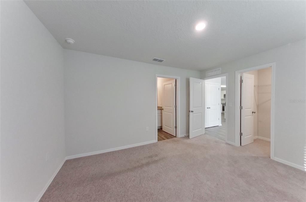 For Rent: $1,645 (4 beds, 2 baths, 1449 Square Feet)