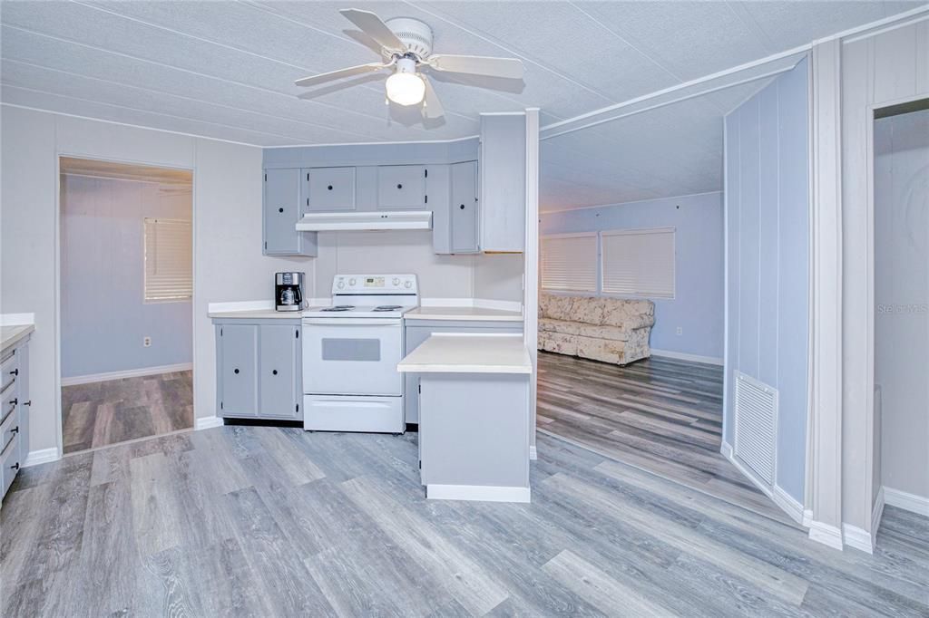 待售: $150,000 (2 贝兹, 2 浴室, 1023 平方英尺)