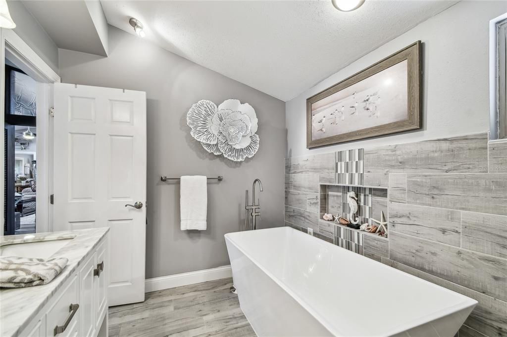 待售: $1,795,000 (4 贝兹, 4 浴室, 3658 平方英尺)