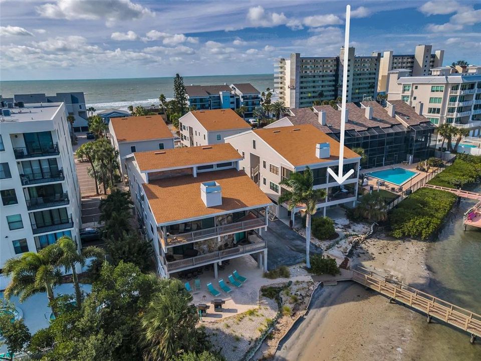 合同活跃: $549,500 (2 贝兹, 2 浴室, 1310 平方英尺)