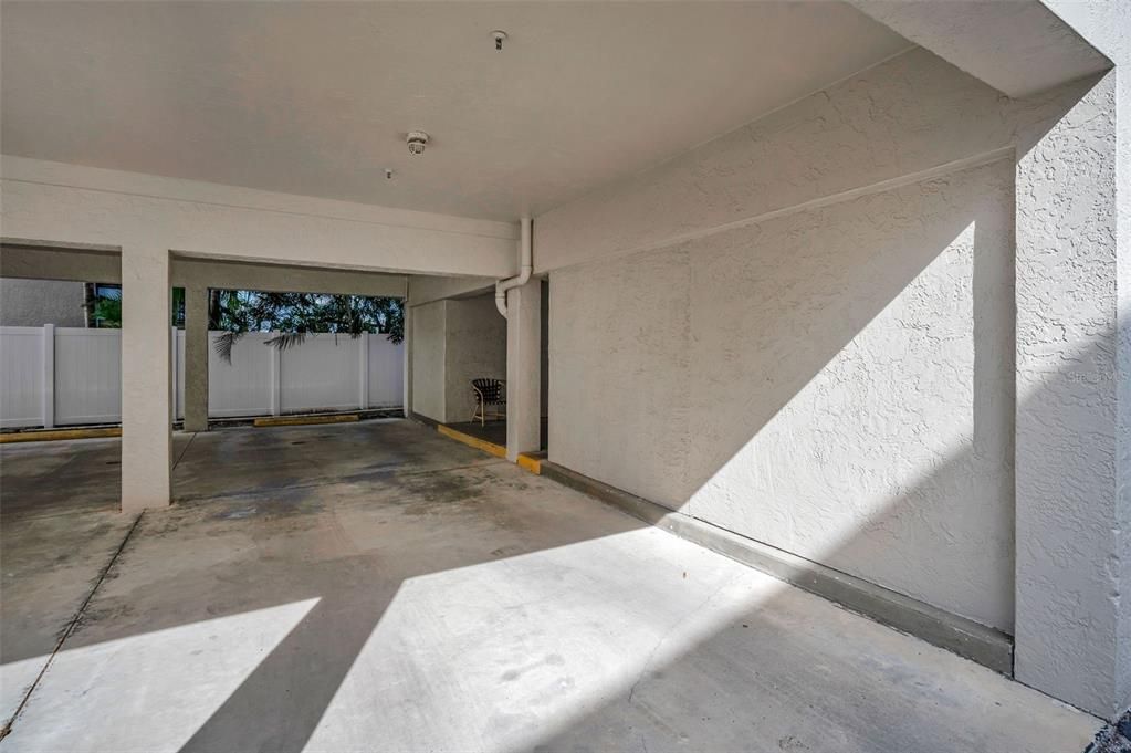 合同活跃: $549,500 (2 贝兹, 2 浴室, 1310 平方英尺)