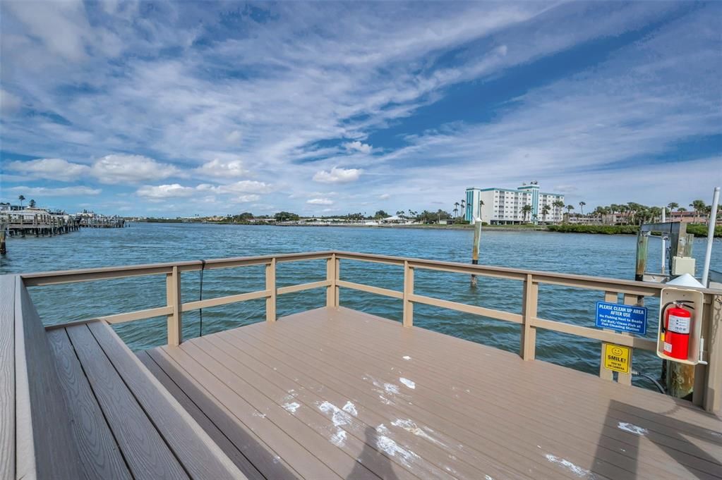 合同活跃: $549,500 (2 贝兹, 2 浴室, 1310 平方英尺)