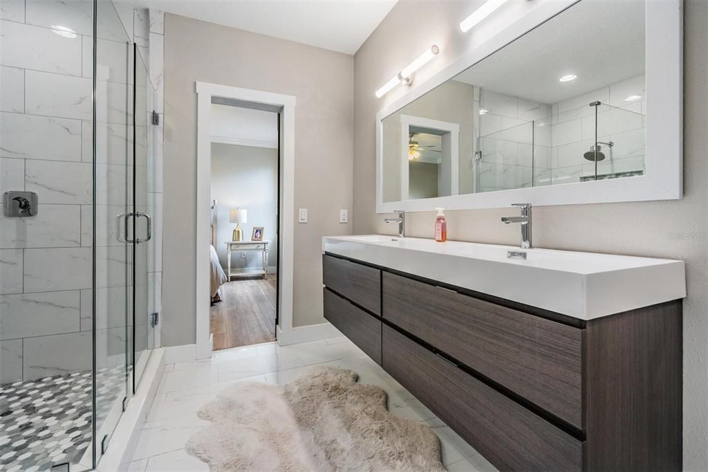 待售: $1,349,000 (5 贝兹, 3 浴室, 3689 平方英尺)