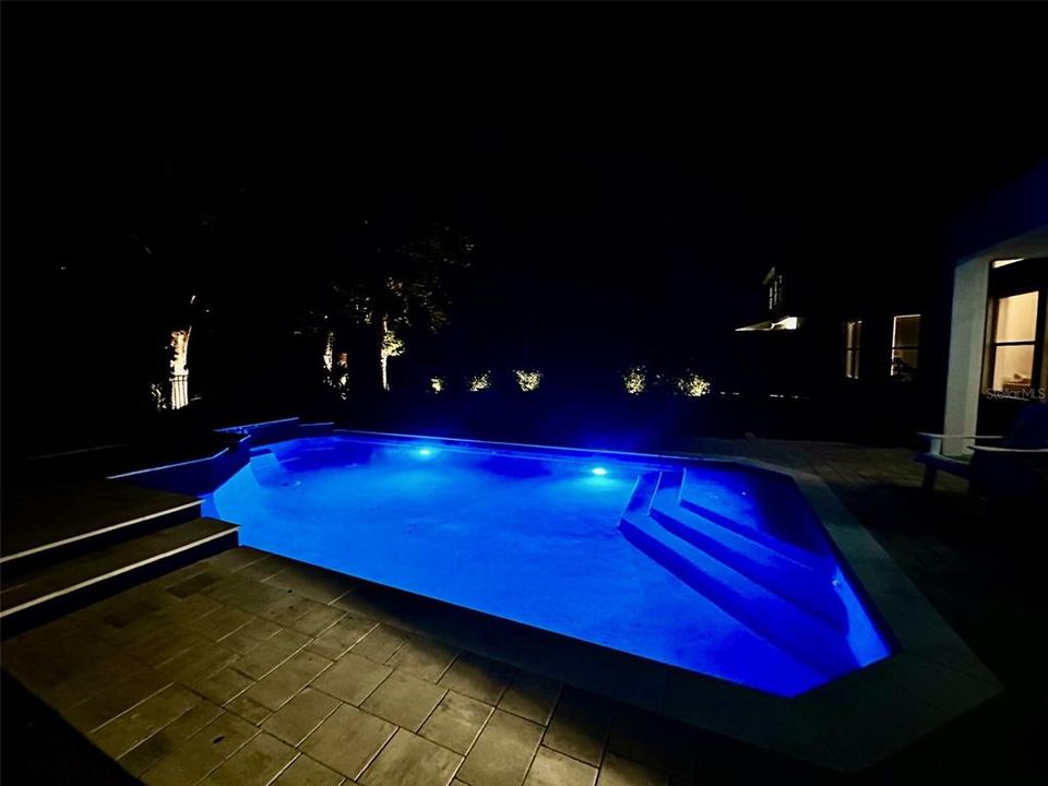 待售: $1,349,000 (5 贝兹, 3 浴室, 3689 平方英尺)